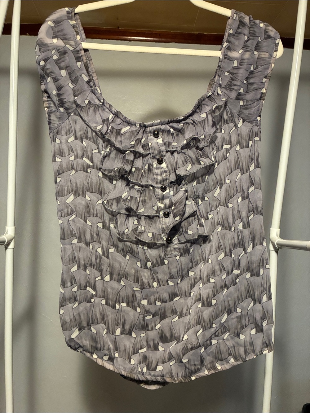 Rue21 Gray Patterned Ruffle-Front Sleeveless Camisole